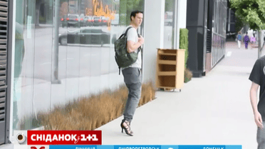 Американский блогер провел целый день на высоких каблуках ради эксперимента