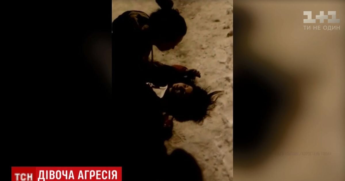 Відео жорстокої бійки школярок із Коростеня наробило галасу в соцмережах