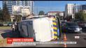 Во Львове полицейский микроавтобус столкнулся с двумя легковушками, есть пострадавшие