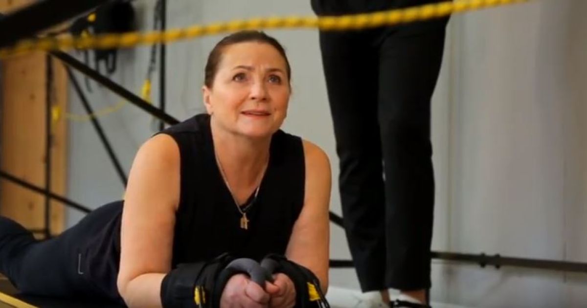 70-летняя Нина Матвиенко поразила физическими упражнениями в спортзале