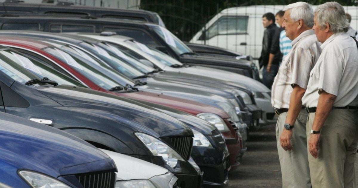 В Україні власники елітних авто сплатили майже 90 мільйонів гривень податку