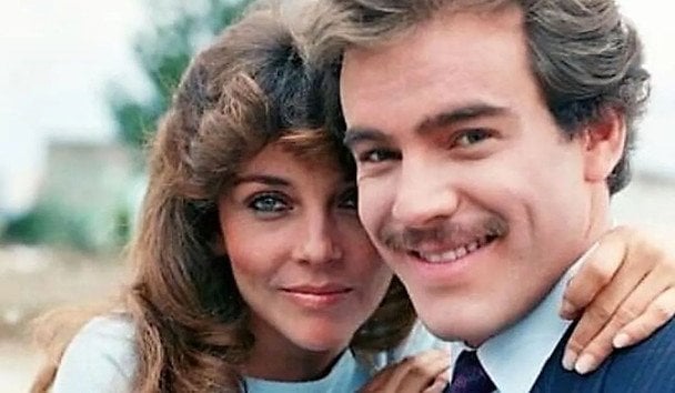 Как сегодня выглядит главная героиня мексиканского сериала "Дикая Роза" Вероника Кастро, что с ней сейчас
