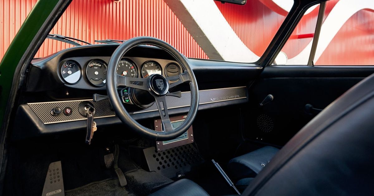 Рестмод Porsche 911 1968 года з мотором від Тесла_2 / © Omaze