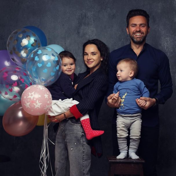 Тімур Мірошниченко з дружиною та дітьми / © instagram.com/timur.miroshnychenko