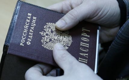 У российских военных на Донбассе начали отбирать паспорта – разведка