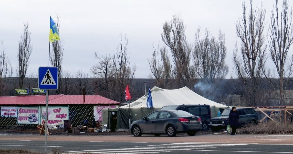 На Майдані сотні активістів вийшли з вимогою звільнити затриманих на Донбасі блокувальників