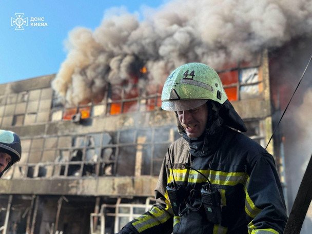 Враг совершил массированную атаку на Киев: в ГСЧС рассказали о последствиях (фото, видео)