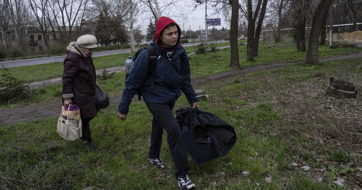 В Україні заборонили стягувати борги за комуналку для переселенців