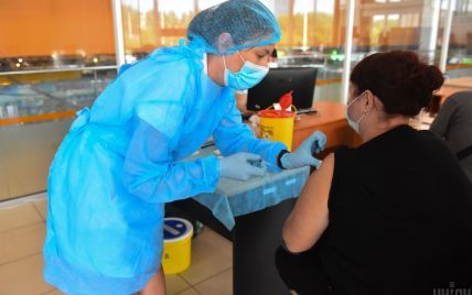 В Ивано-Франковске дадут премию учителям, которые вакцинировались от коронавируса