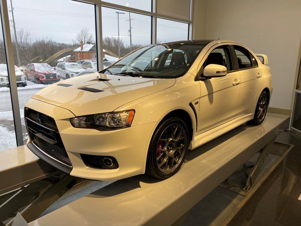 Mitsubishi Lancer Evolution в Канаде за 118 тысяч долларов продают