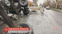 Фура провалилась под землю прямо во время движения в Запорожье