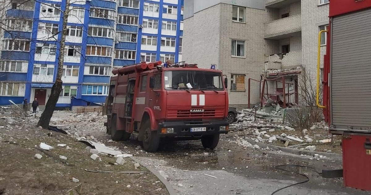 Оккупанты сидят "на головах" у людей и воруют даже чайники: что происходит на Черниговщине 31 марта
