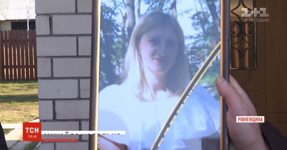 В Ровно из окна выпала мать троих детей. Полиция говорит о самоубийстве, а соседи - об убийстве