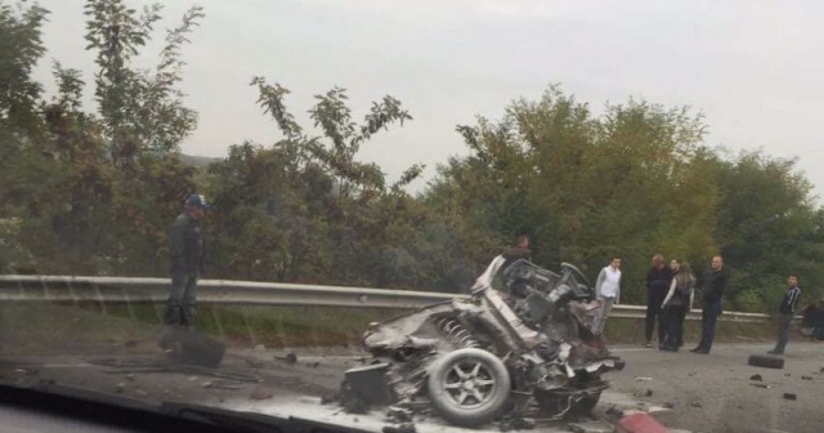 Жуткое ДТП на трассе Киев - Чоп: "восьмерку" разорвало пополам, а Fiat отбросило за отбойник