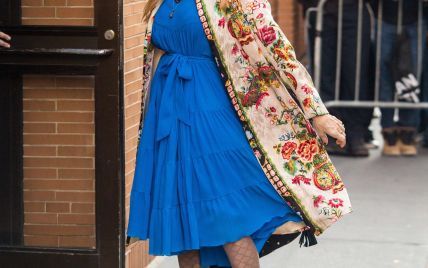 В ярком платье и блестящих босоножках: светский выход Сары Джессики Паркер