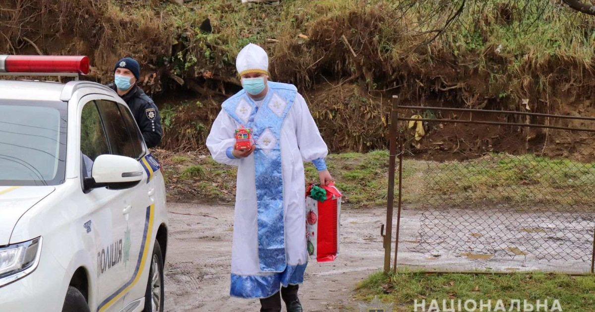 Искал святого Николая через полицию: в Закарпатье 8-летний мальчик хотел попросить об инвалидной коляске для брата