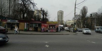 Як у кіно: у Києві просто на вулиці чоловіки влаштували бійку та стрілянину