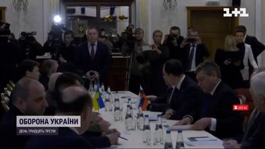 До Стамбула для перемовин прибули українська та російська делегації