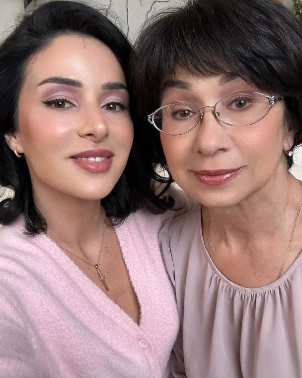 Злата Огнєвіч з мамою / © instagram.com/zlataognevich_music