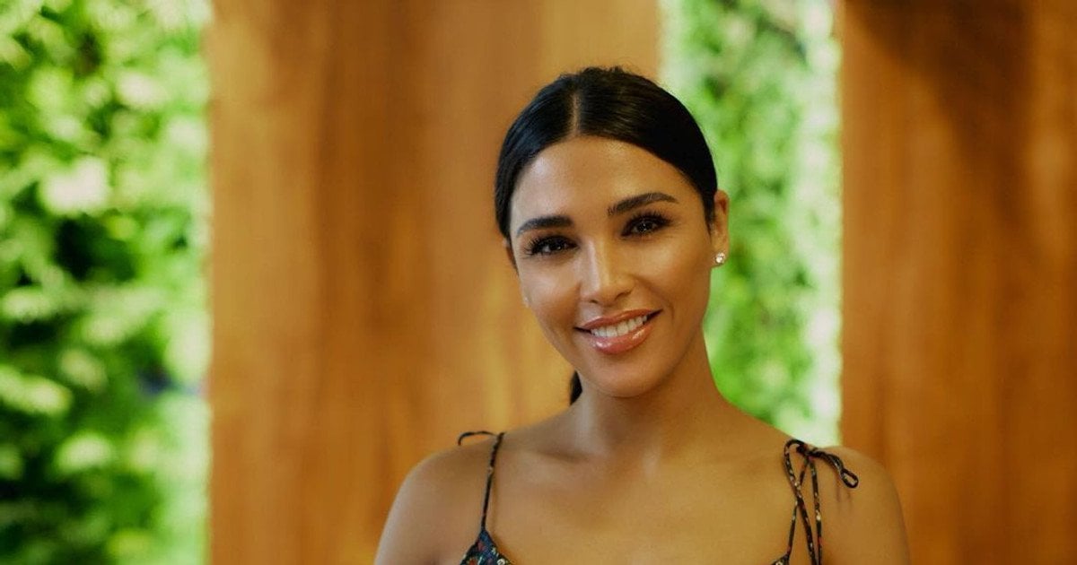 Санта Дімопулос у купальнику показала струнку та підтягнуту фігуру