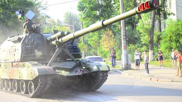військова техніка їде на репетицію параду на Хрещатик_7 / © ТСН.ua