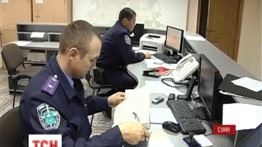 Сумская полиция задержала телефонного мошенника, который выманивал у пенсионеров деньги