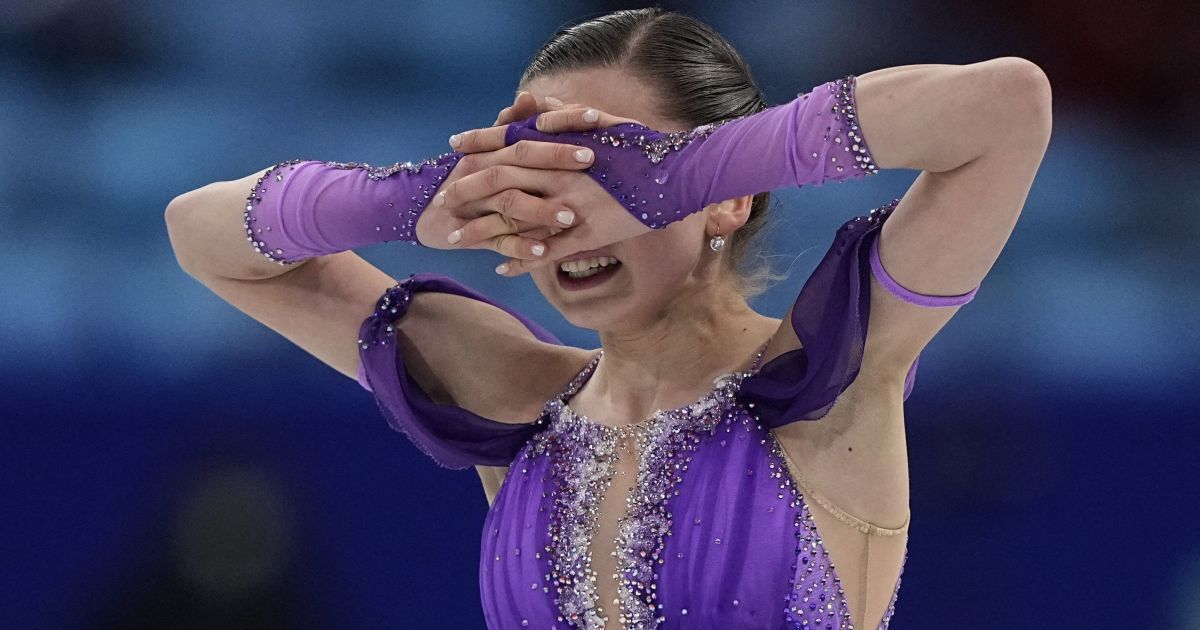 Организаторы Олимпийских игр-2022 изменили регламент под 15-летнюю российскую фигуристку, употреблявшую допинг
