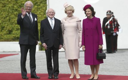В красивому винному пальті: королева Сільвія затьмарила першу леді Ірландії на офіційному прийомі
