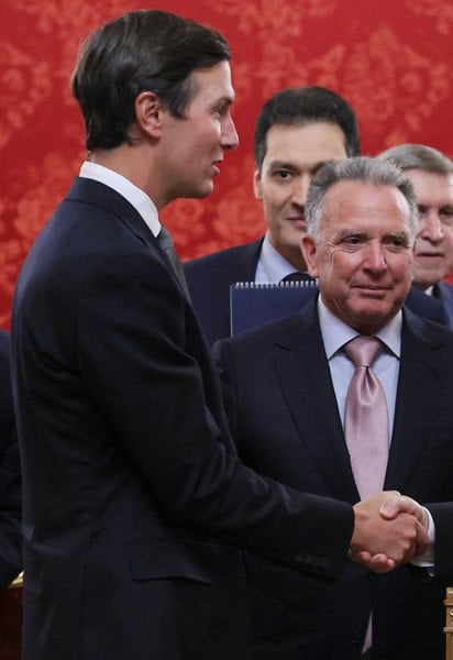 Спецпосланці президента США Стів Віткофф та Джаред Кушнер із Путіним
