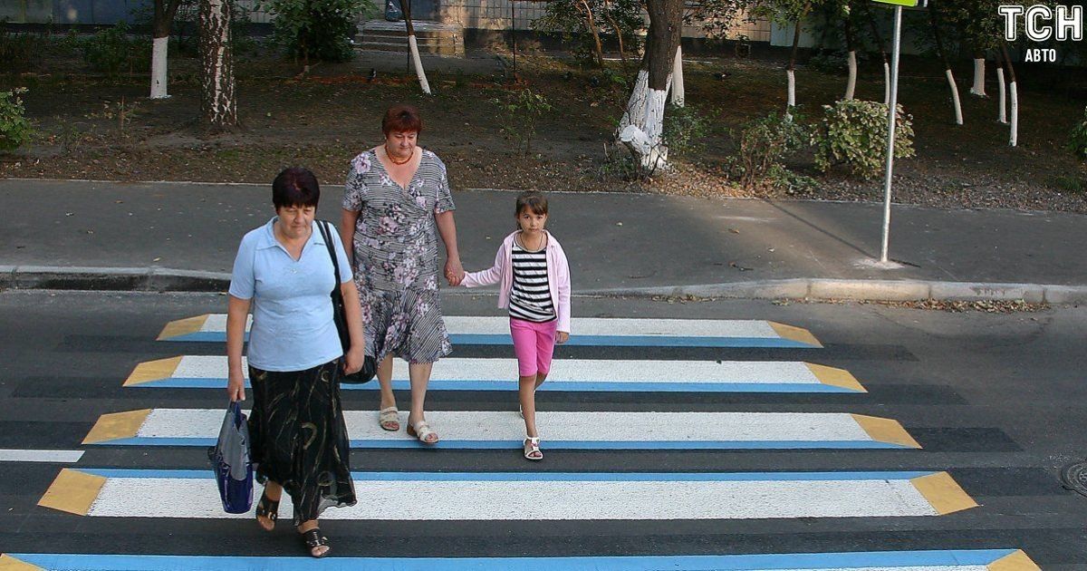 Тисячі травм і десятки тисяч штрафів. Пішоходи повально порушують ПДР в Україні