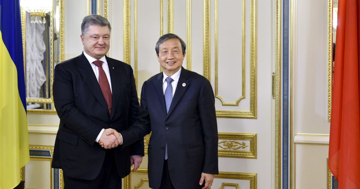 Порошенко и представитель Китая