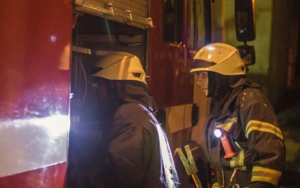 В центре Киева вспыхнула многоэтажка: спасатели эвакуировали 20 человек