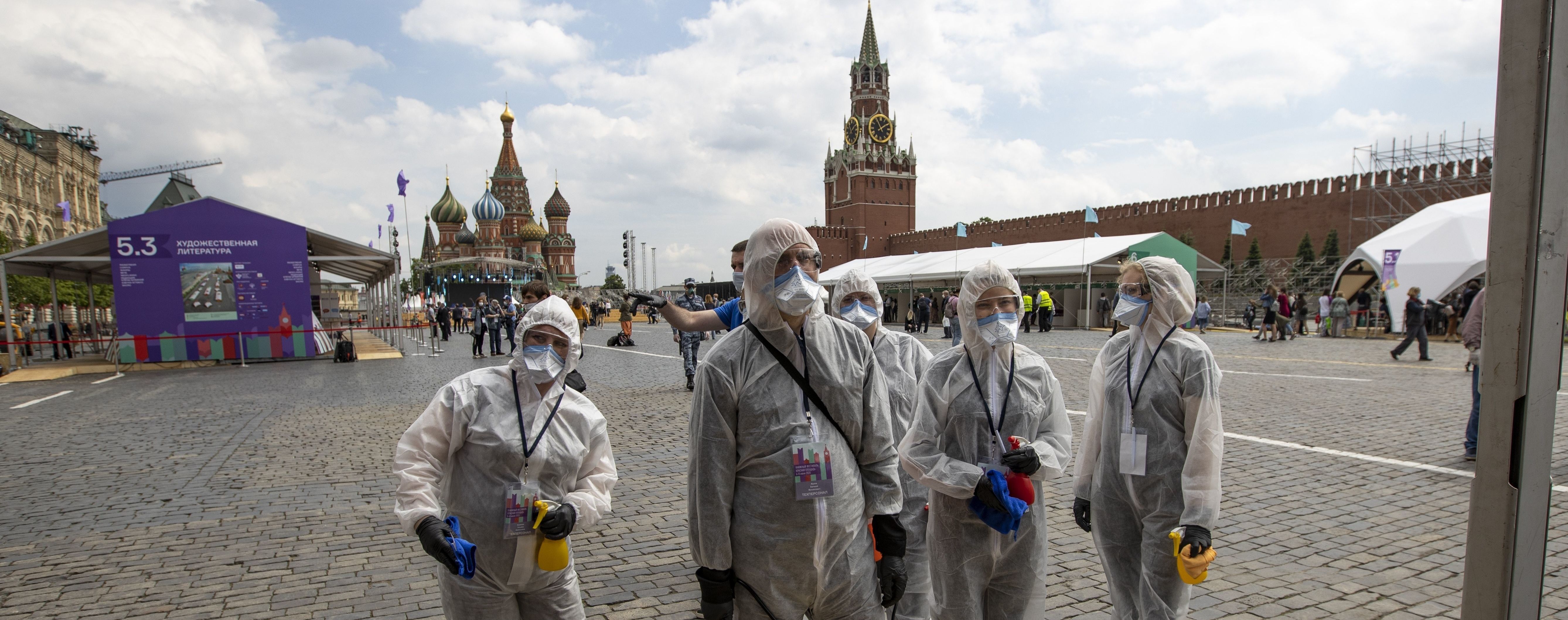 Смертельный рекорд: в России впервые зафиксировали более четырехсот летальных случаев от коронавируса