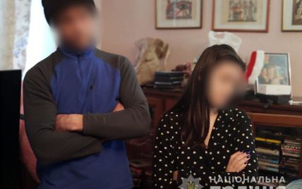 На Донеччині двоє дівчат та хлопець розповсюджували порно: їм загрожує ув'язнення