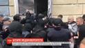 Штурм, розпилення вогнегасника та затримані: сутички стались в Одеському медуніверситеті