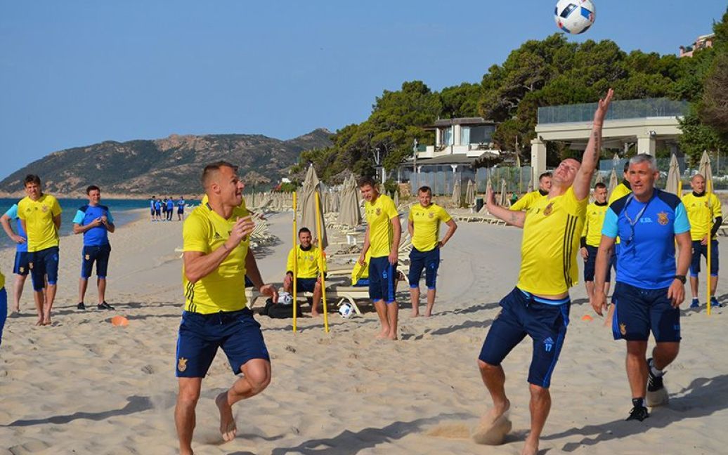 Сборная готовится к Евро на Сардинии. / © Официальный сайт УЕФА