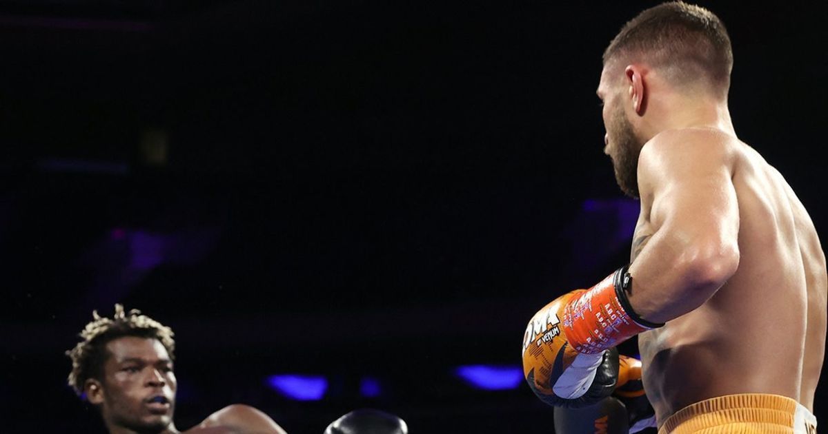 "Вел себя высокомерно": экс-чемпион мира раскритиковал поведение Ломаченко в бою с Комми