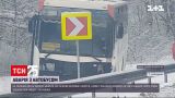 В Харьковской области пассажирский автобус столкнулся с легковушкой | Новости Украины