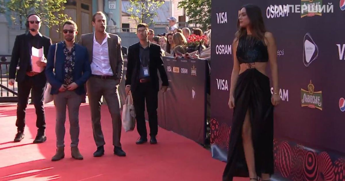 Гості червоної доріжки "Євробачення-2017": учасниця із Франції / © UA:Перший