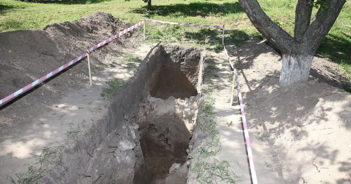 У Києво-Печерській Лаврі розкопали мури 12 століття_3 / © УНИАН