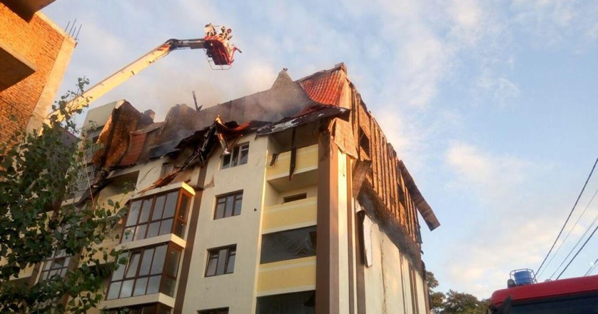 Пожежа на Ясногірській у Києві_4 / © Управление ГСЧС Киева