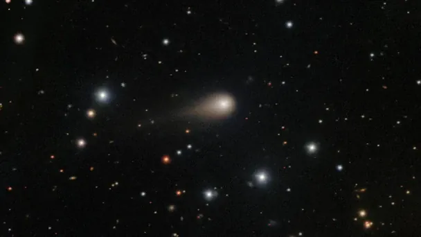 Відредагована версія того самого зображення 3I/ATLAS / Фото: International Gemini Observatory/NOIRLab/NSF/AURA/Shadow the Scientist/NSF NOIRLab