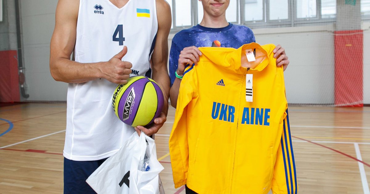 У мрійника Дениса, який чекає на зустріч із Майклом Джорданом, – день народження_7 / © ТСН.ua