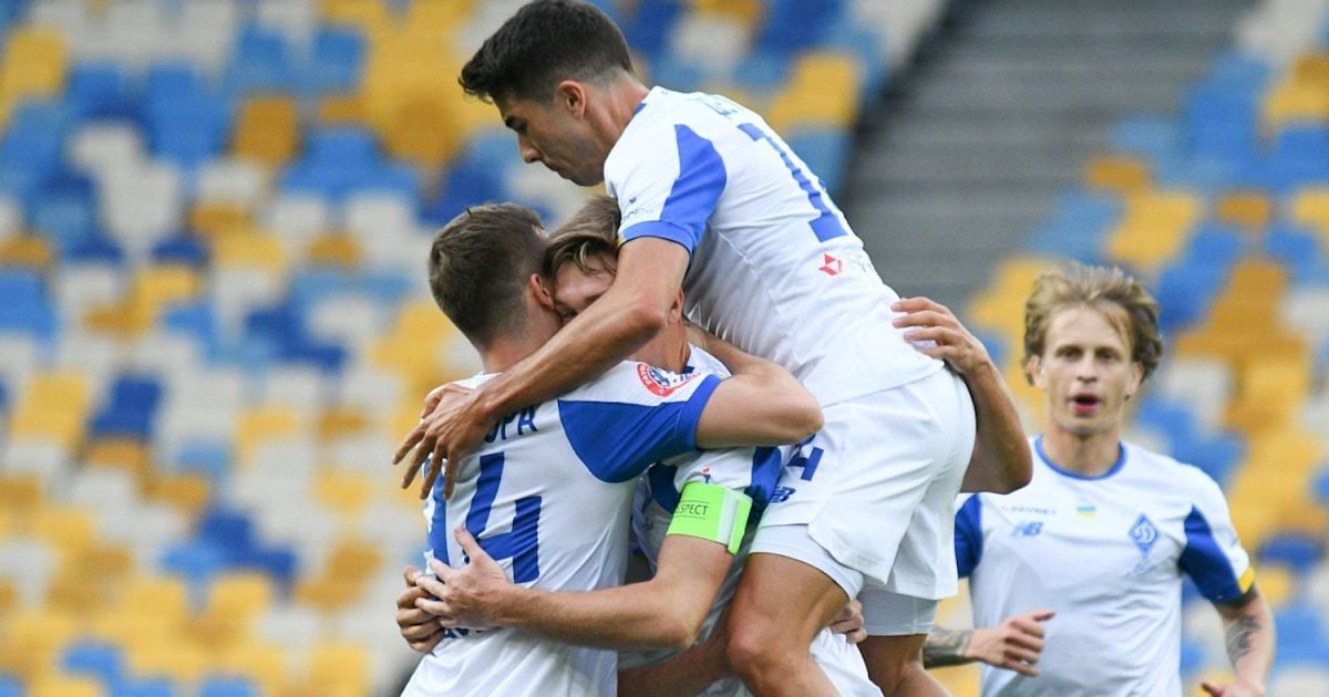 Футболісти "Динамо" вирушили у відпустку