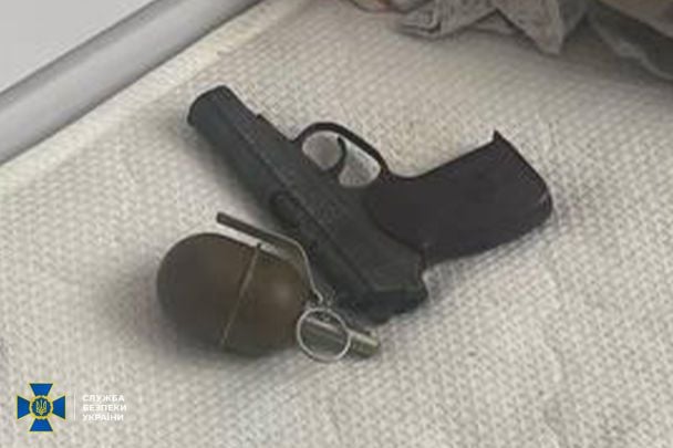 Зброя, за допомогою якої ймовірно був скоєний злочин / © СБУ