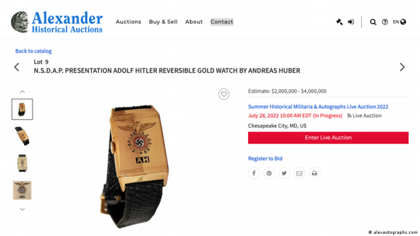 Часы немецкого диктатора Гитлера продали на аукционе за $1,1 млн