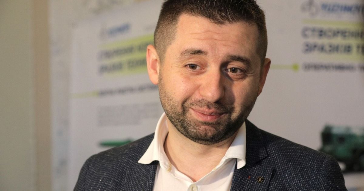 "Ідею Зеленського про оновлення складу КСУ узгоджено з Європарламентом і країнами G7" - Арахамія