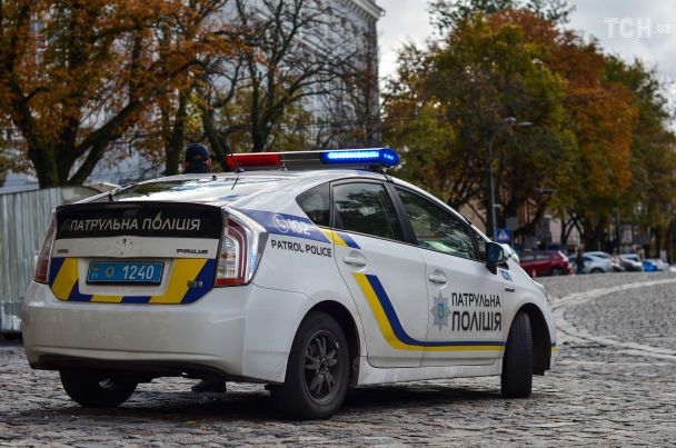В Івано-Франківську хлопці виривали плакати з рук учасниць протесту: чим усе закінчилося