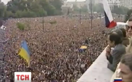 Українці розповіли, як жовто-сині прапори опинилися у Москві на історичних подіях серпня 1991-го