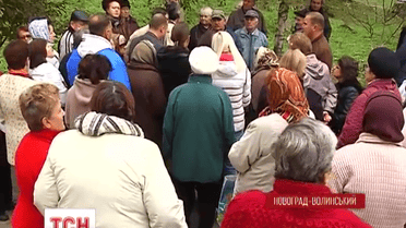 У Новоград-Волинську жителі 5-ти багатоповерхівок перекрили в’їзд до міста